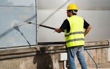 Wall cleaning in Miami-Dade County